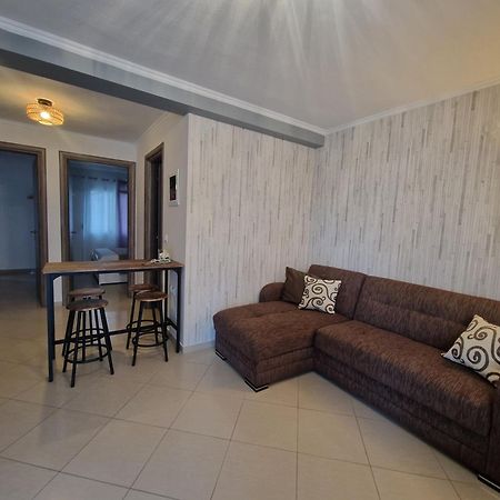 Iro Apartments Néa Péramos Eksteriør bilde