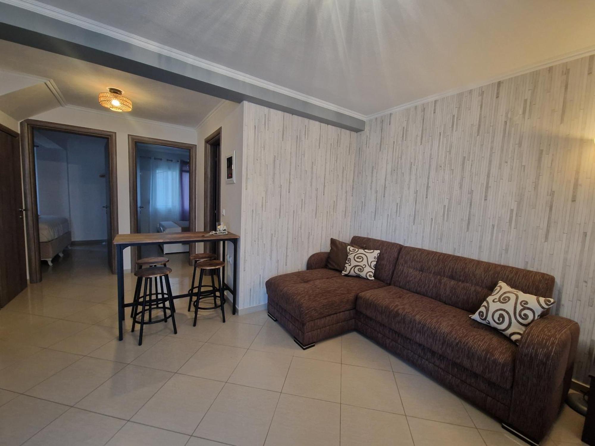 Iro Apartments Néa Péramos Eksteriør bilde